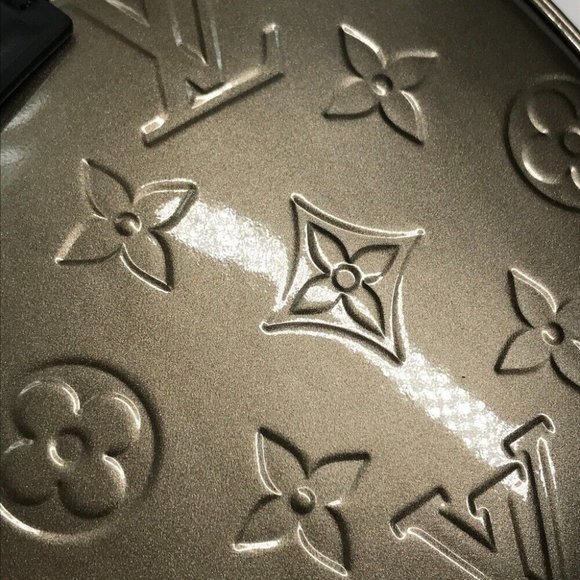 Authenticity Guarantee LOUIS VUITTON M90510 MonogramVernis Belt Body bag Crossbo - Picture 9 of 14